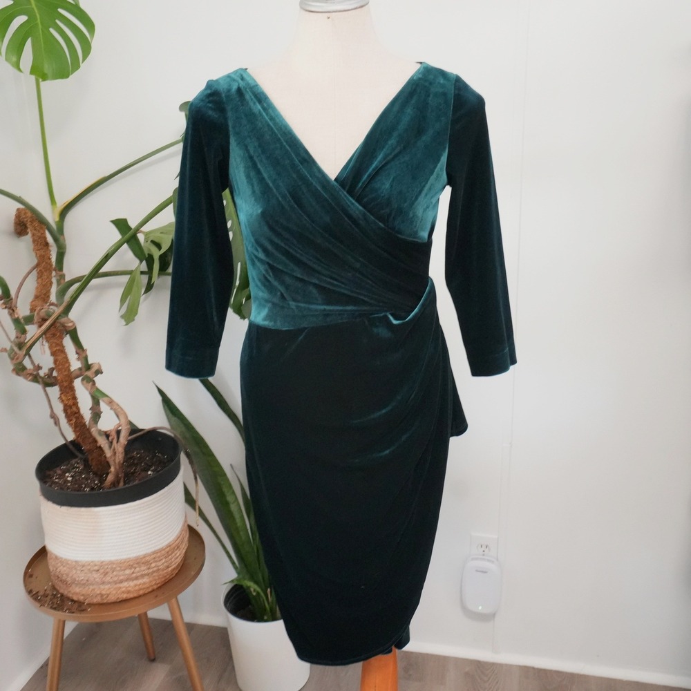 Betsey Johnson Velvet Sheath Dress Womens 4 Emerald Green Ruched Cocktail Midi